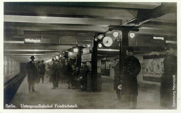 U-Bahnhof Friedrichstadt (heute Stadtmitte) ca. 1930