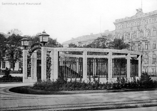 Alfred Grenander, U-Bhf Kaiserhof, Eingang